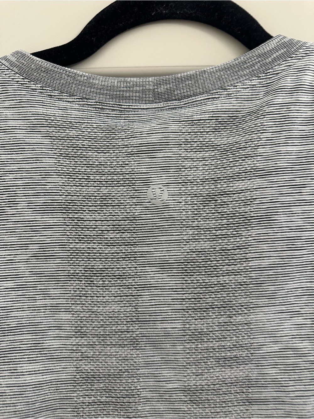 Lululemon Relaxed Fit Swiftly Size 6 - Picture 3 of 4